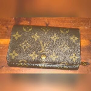 Louis Vuitton vintage wallet
